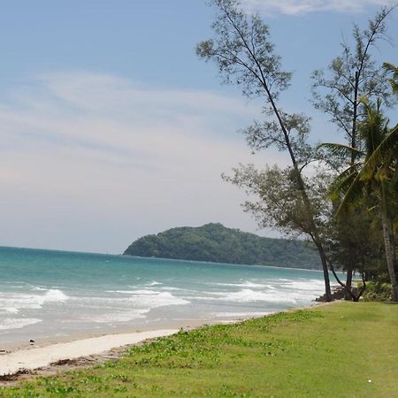 Sabah Beach Villas & Suites Kota Kinabalu Ngoại thất bức ảnh