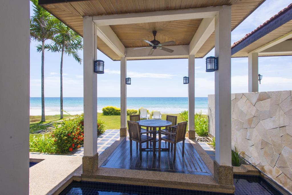 Sabah Beach Villas & Suites Kota Kinabalu Ngoại thất bức ảnh