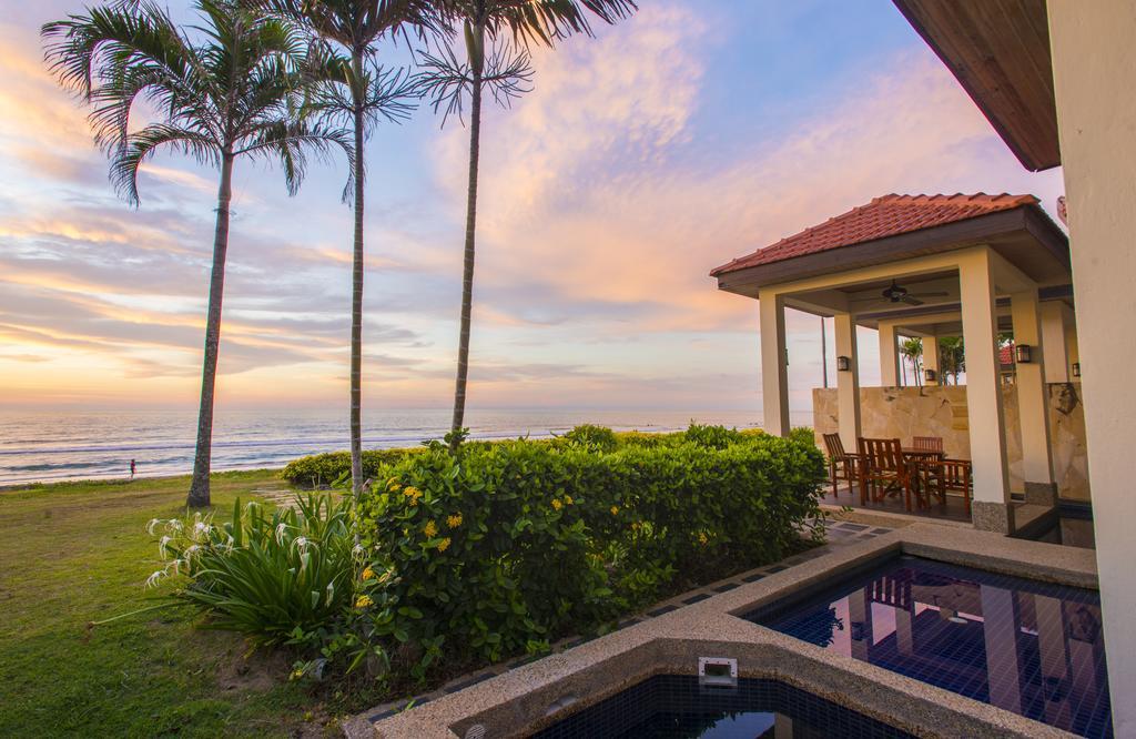 Sabah Beach Villas & Suites Kota Kinabalu Ngoại thất bức ảnh
