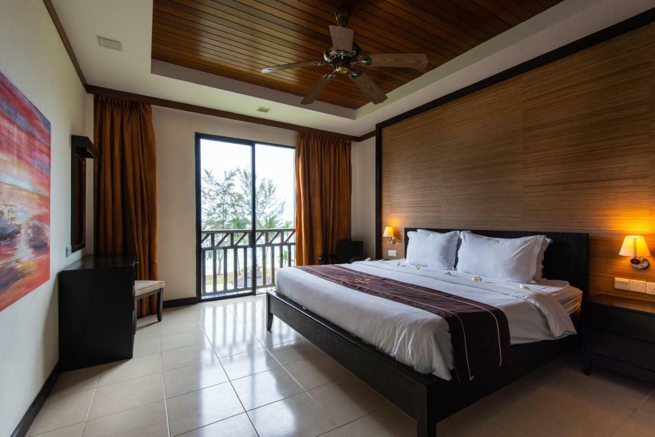 Sabah Beach Villas & Suites Kota Kinabalu Ngoại thất bức ảnh