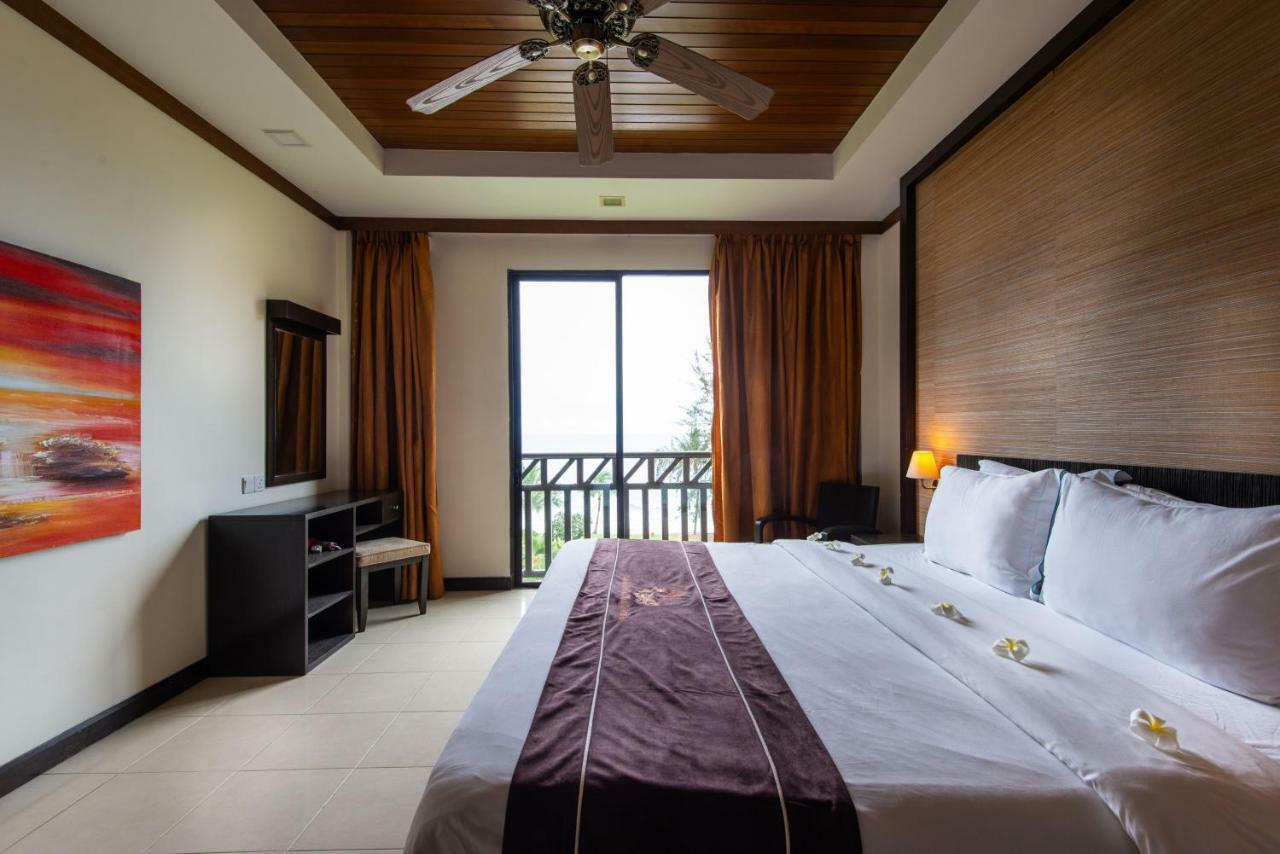 Sabah Beach Villas & Suites Kota Kinabalu Ngoại thất bức ảnh